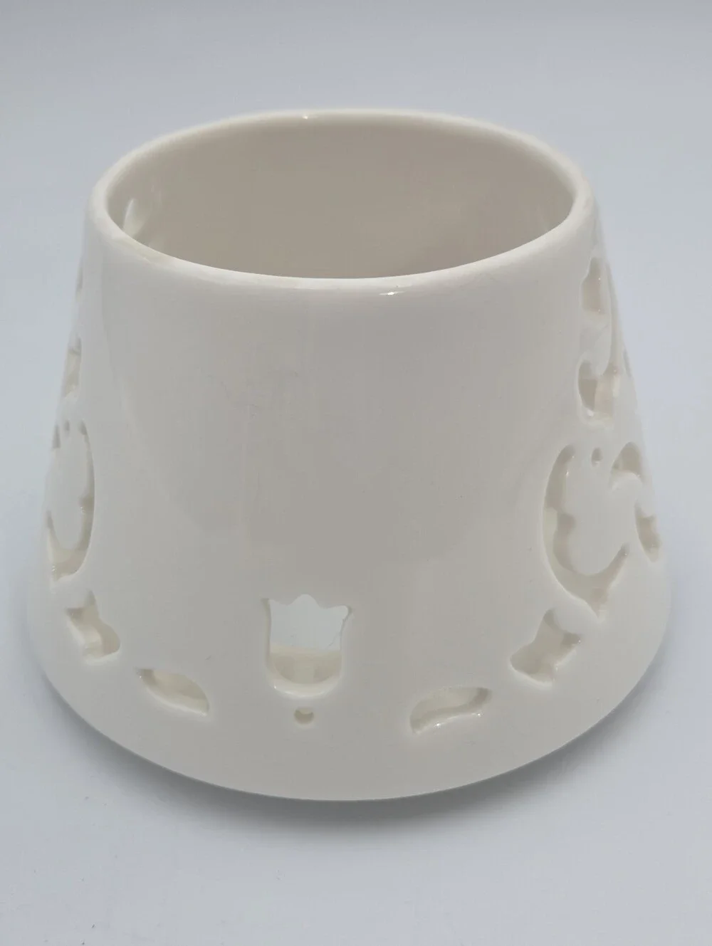 Home Interiors Preston Lattice  Ceramic Candle Shade Pierce Design Ivory